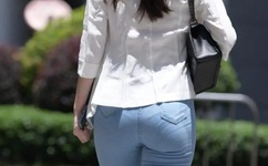 学生粉嫫下面慰喷白浆7